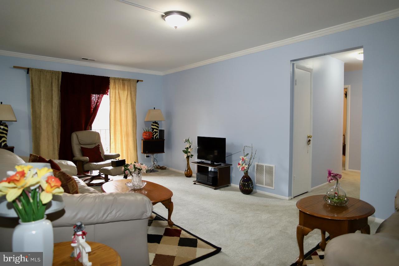 1104 Lisadale Circle, Unit 3A Baltimore, MD 21228 - Photo 7 of 20