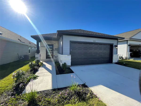 $1,900 | 125 Unforgiven Lane, Jarrell, TX 76537