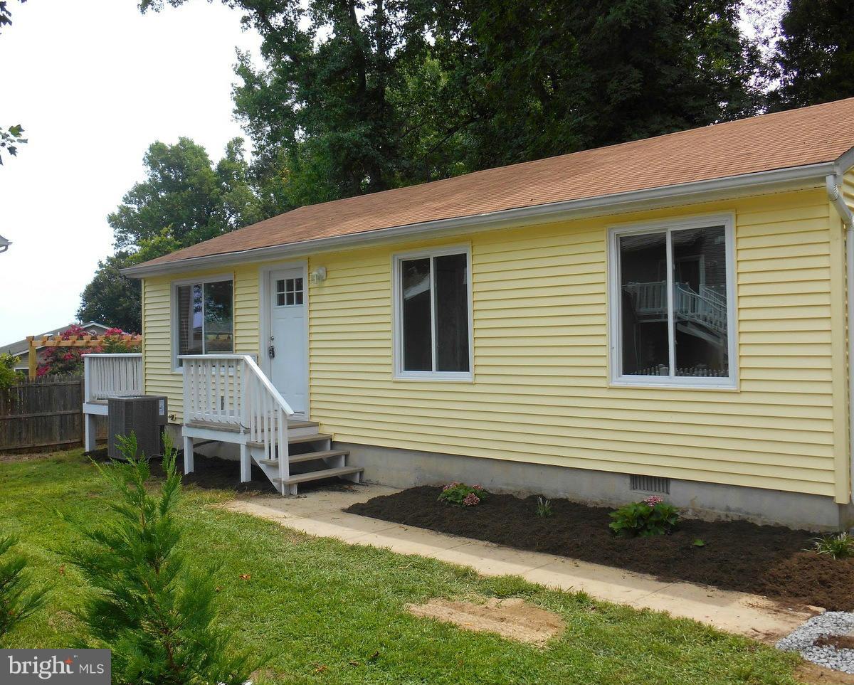 6098 Hill Road St. Leonard, MD 20685 - Photo 2 of 30 Exterior (Front)