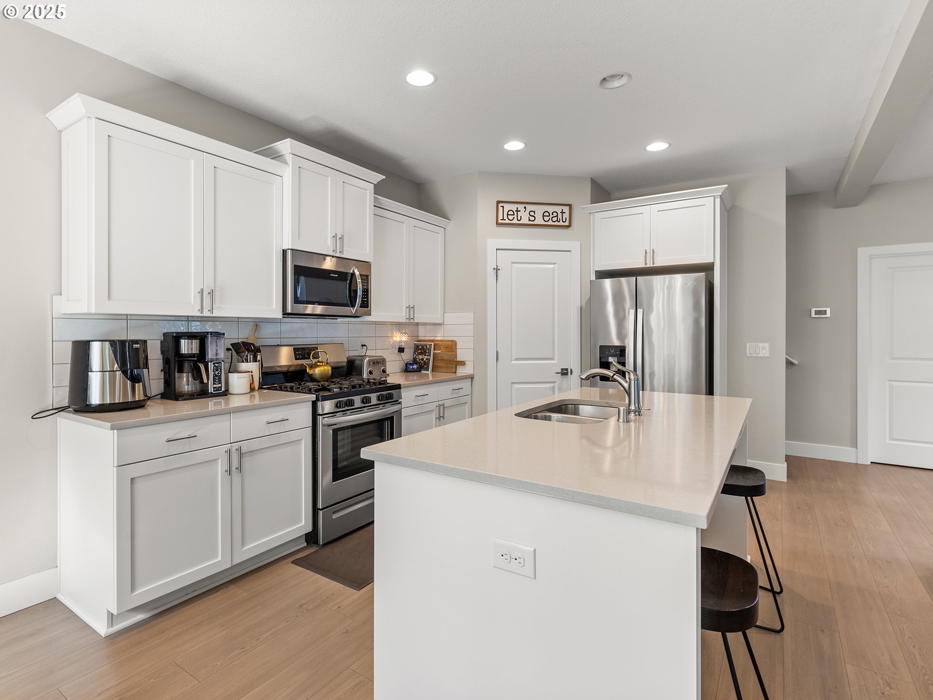 303 South 39th Drive Ridgefield, WA 98642 - Photo 5 of 19 Gallery Image 5