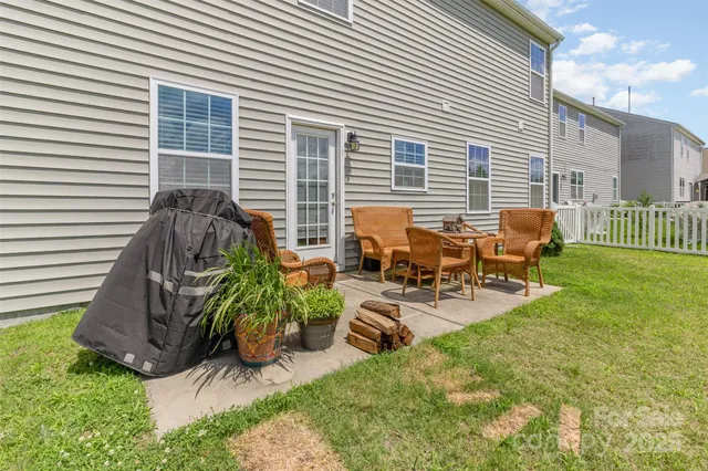 a view of an outdoor space and yard