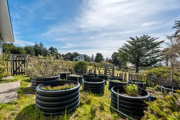 $1,650,000 | 46701 Iversen Drive, Gualala, CA 95445