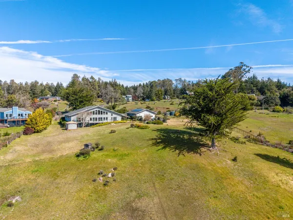 $1,650,000 | 46701 Iversen Drive, Gualala, CA 95445