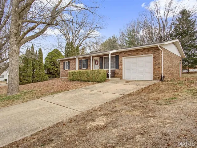 $155,000 | 206 South Dewey Street, Sparta, IL 62286