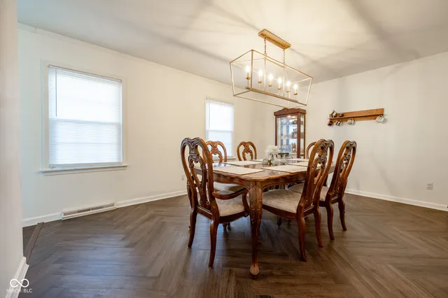 $380,000 | 32 Edgelea Drive, Greencastle, IN 46135