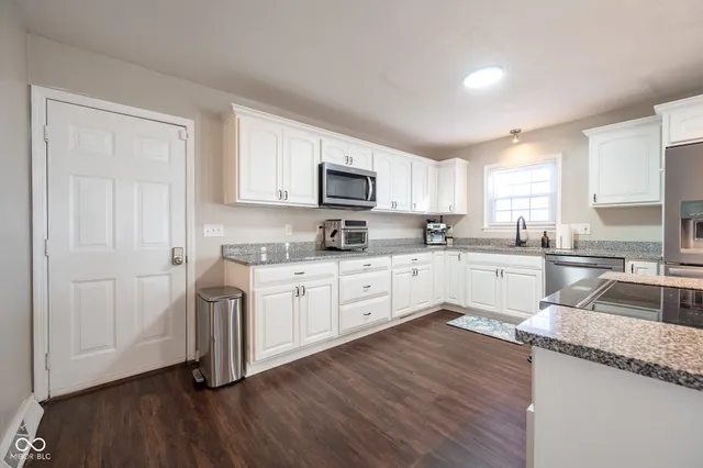 $380,000 | 32 Edgelea Drive, Greencastle, IN 46135