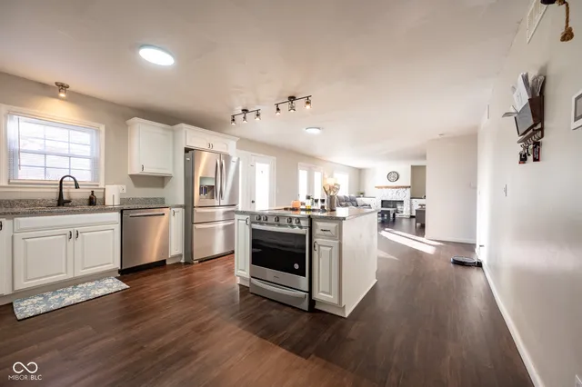 $380,000 | 32 Edgelea Drive, Greencastle, IN 46135