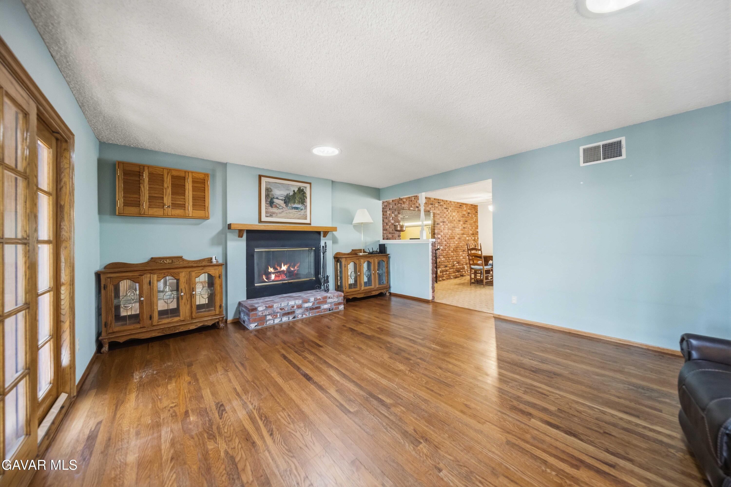 10739 Reseda Boulevard Porter Ranch, CA 91326 - Photo 12 of 57 10739 Reseda Blvd Porter Ranch-12
