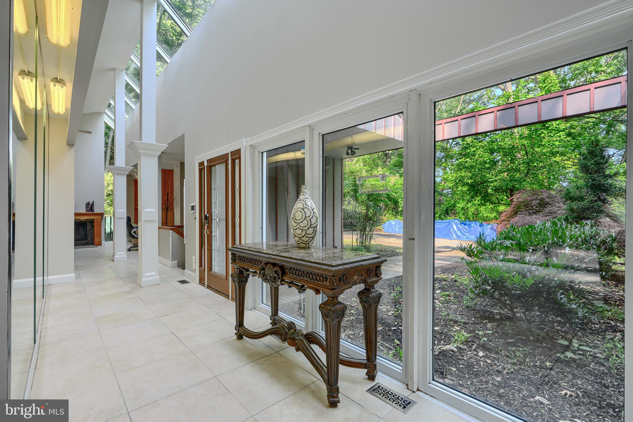 2101 Tufton Avenue Reisterstown, MD 21136 - Photo 3 of 125 Foyer