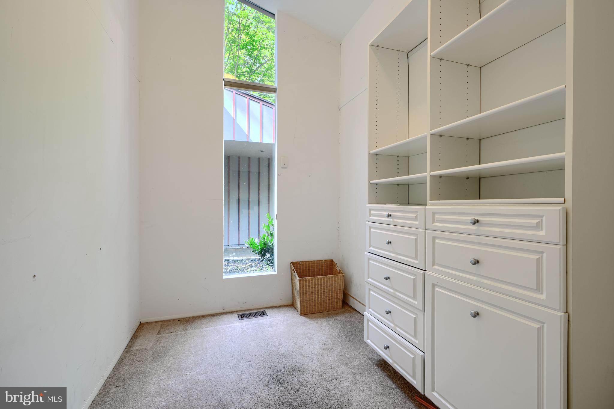 2101 Tufton Avenue Reisterstown, MD 21136 - Photo 35 of 125 walk in closet