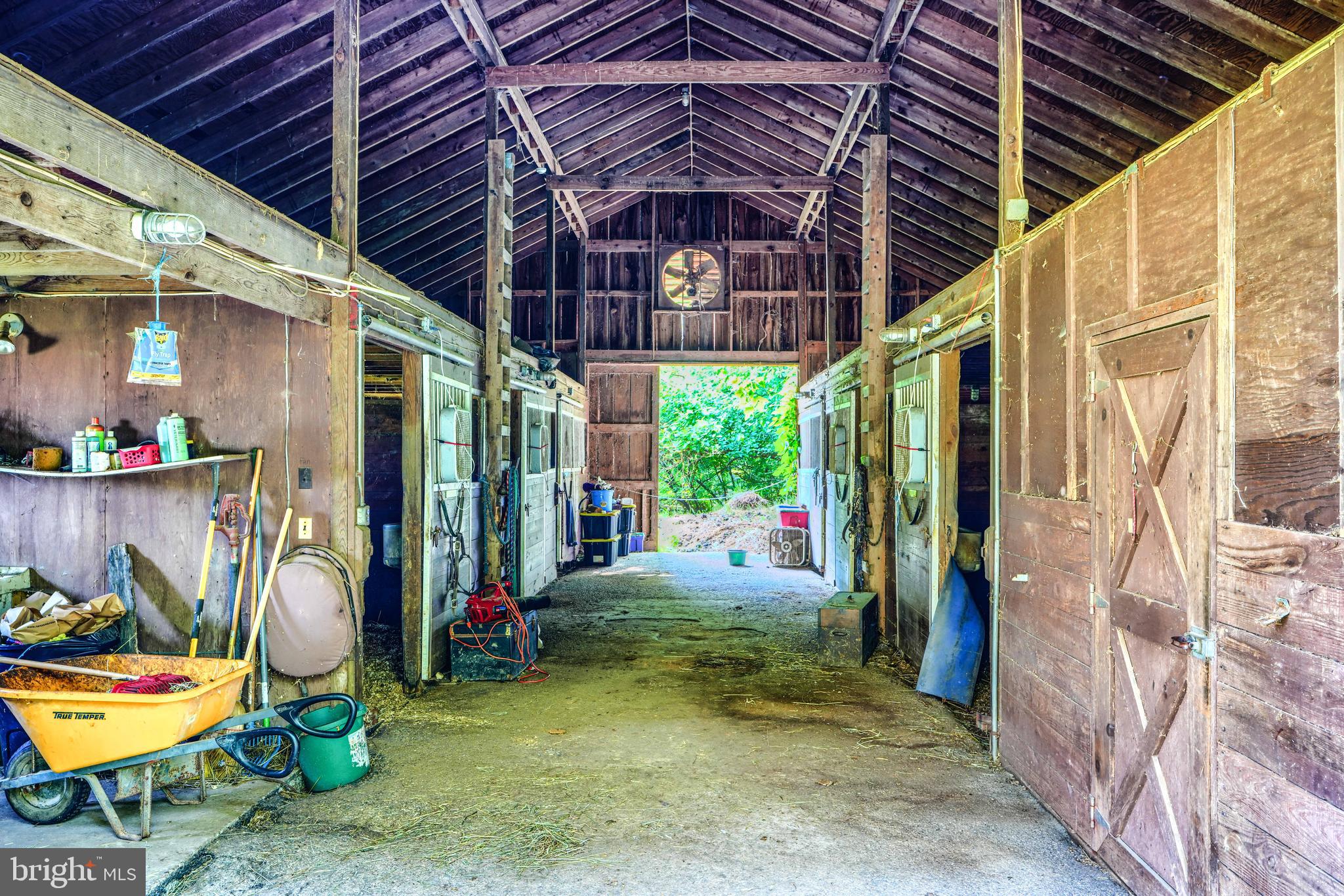 2101 Tufton Avenue Reisterstown, MD 21136 - Photo 98 of 125 horse barn