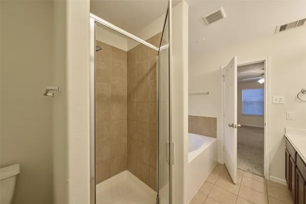 $2,250 | 12515 Lakeshore Drive, Montgomery, TX 77356