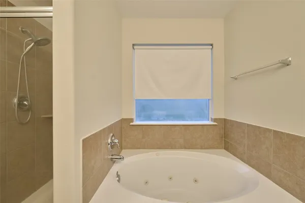 $2,250 | 12515 Lakeshore Drive, Montgomery, TX 77356