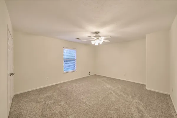 $2,250 | 12515 Lakeshore Drive, Montgomery, TX 77356