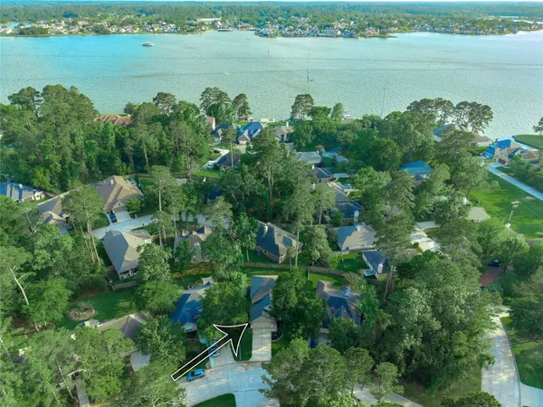 $2,250 | 12515 Lakeshore Drive, Montgomery, TX 77356