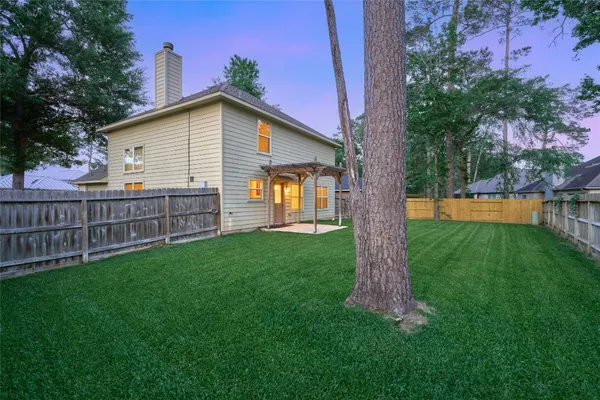 $2,250 | 12515 Lakeshore Drive, Montgomery, TX 77356