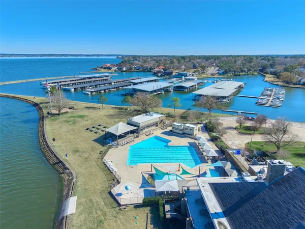 $2,250 | 12515 Lakeshore Drive, Montgomery, TX 77356