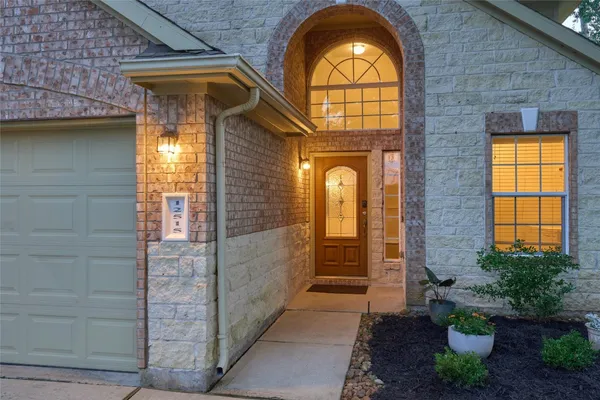 $2,250 | 12515 Lakeshore Drive, Montgomery, TX 77356