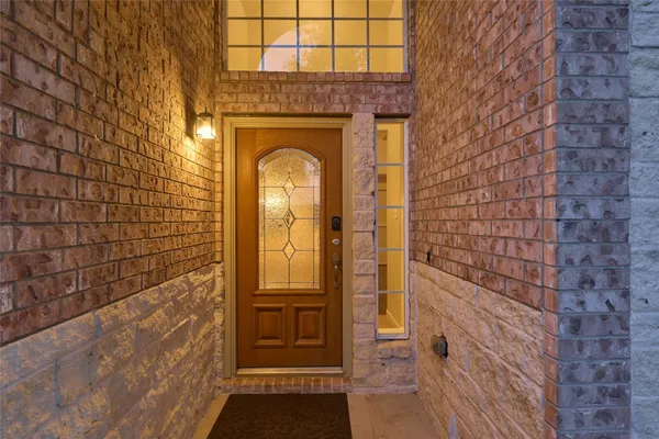 $2,250 | 12515 Lakeshore Drive, Montgomery, TX 77356