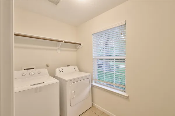 $2,250 | 12515 Lakeshore Drive, Montgomery, TX 77356