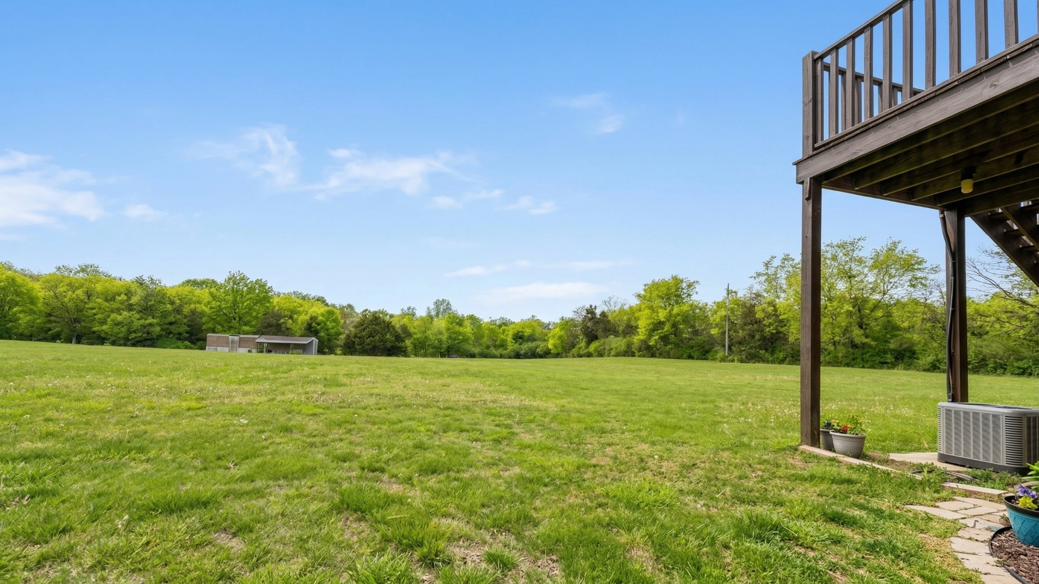 28 Henderson Road Lynchburg, TN 37352 - Photo 23 of 87 a view of a field with an tree in the background