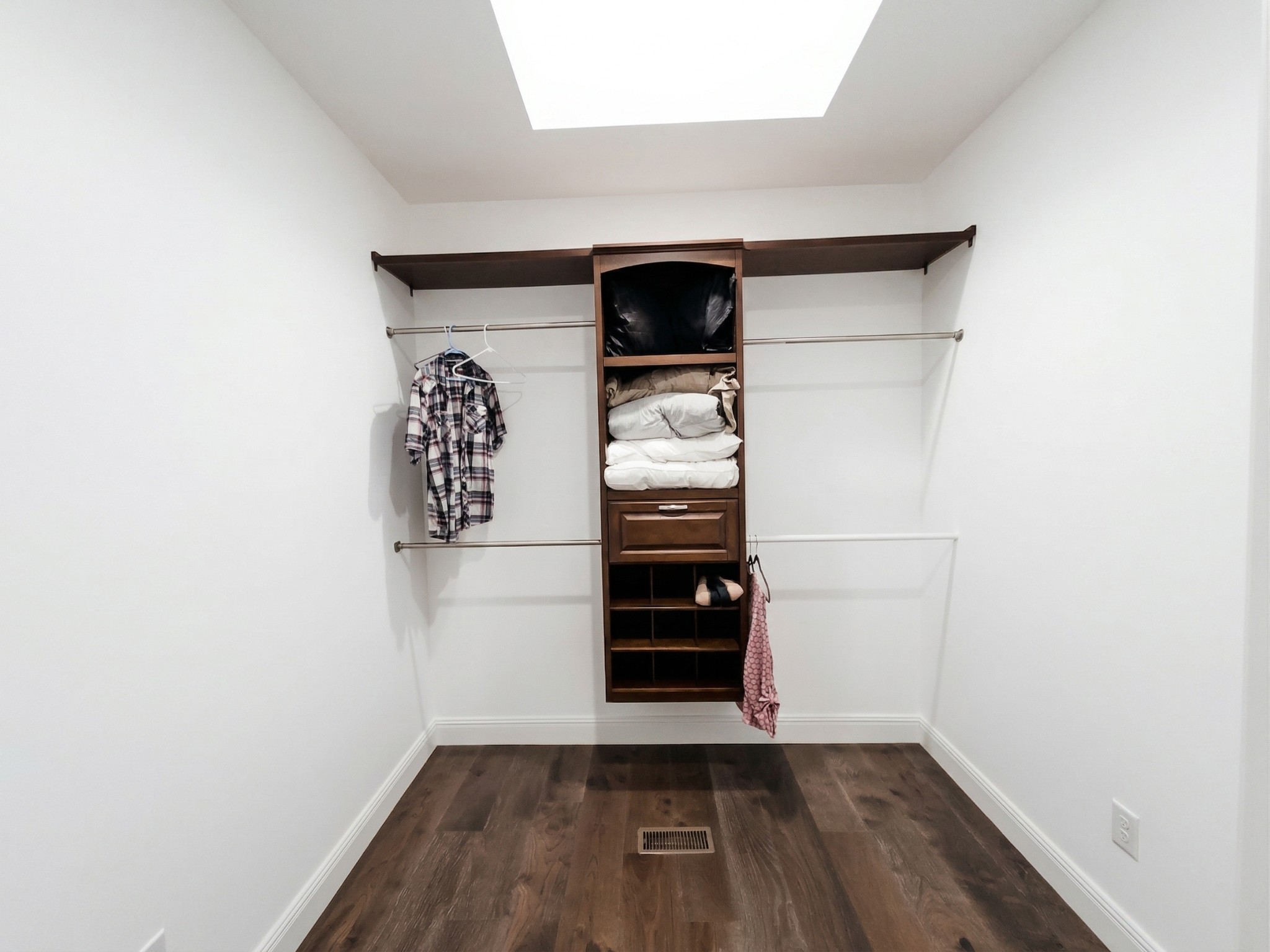 28 Henderson Road Lynchburg, TN 37352 - Photo 48 of 87 a view of walk in closet with empty racks
