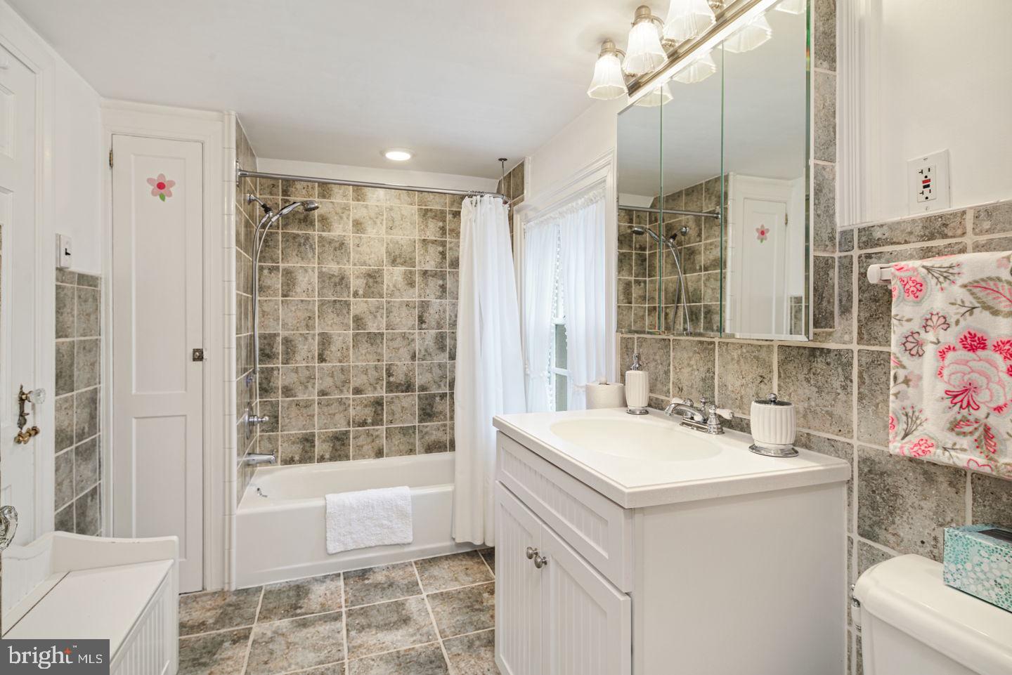 15035 Trevose Road Philadelphia, PA 19116 - Photo 29 of 43