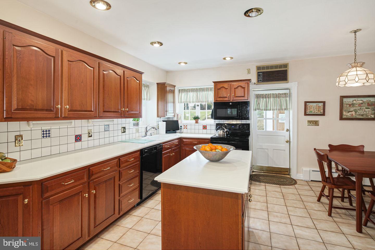15035 Trevose Road Philadelphia, PA 19116 - Photo 10 of 43