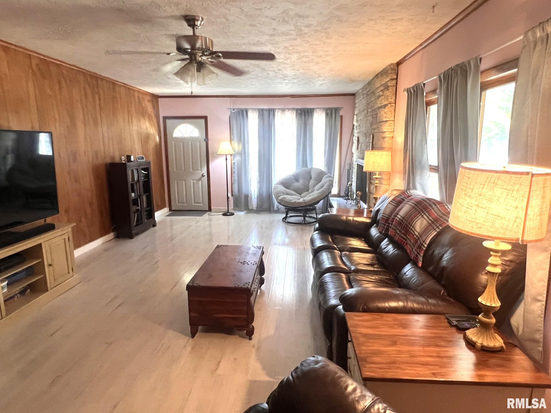 12563 Saraville Road Marion, IL 62959 - Photo 5 of 24