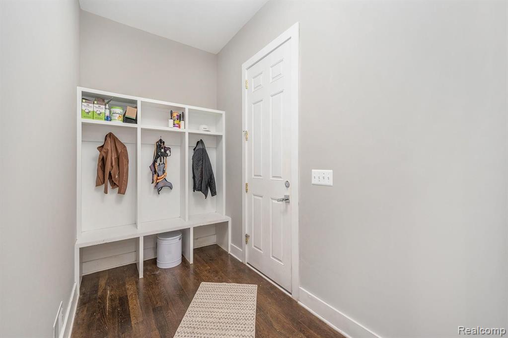 1306 Oxford Road Berkley, MI 48072 - Photo 13 of 29 Gallery Image 13