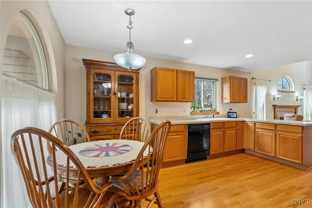 $2,000 | 8614 Wrenwood Circle, Lysander, NY 13027