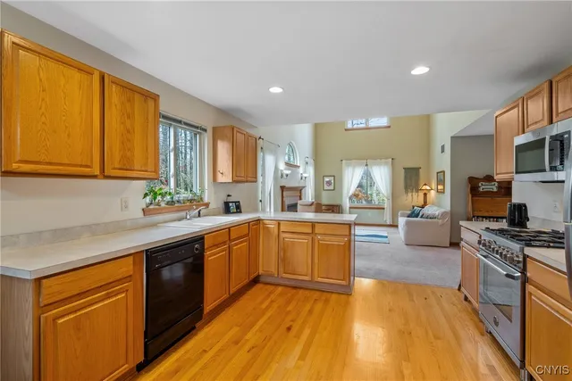 $2,000 | 8614 Wrenwood Circle, Lysander, NY 13027