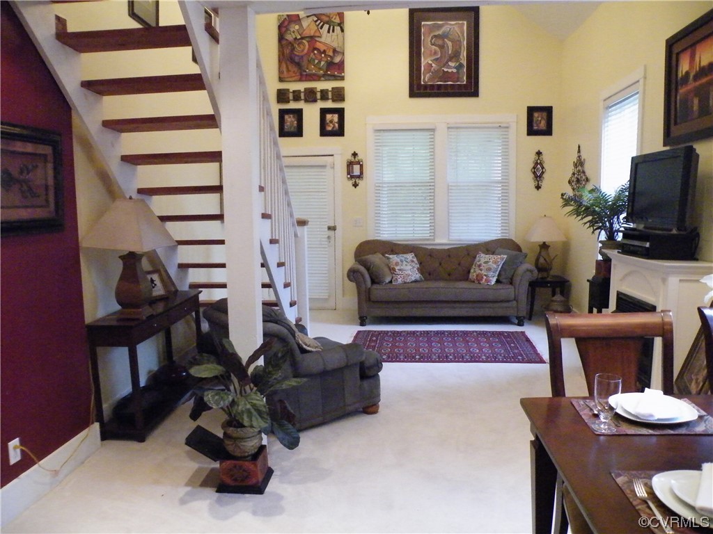 9120 Purdy Road Jarratt, VA 23867 - Photo 21 of 26 Living room.