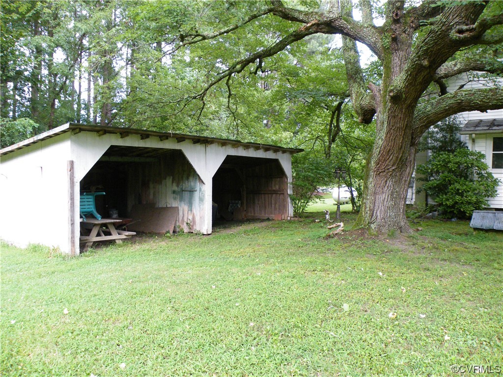9120 Purdy Road Jarratt, VA 23867 - Photo 6 of 26 Out building.