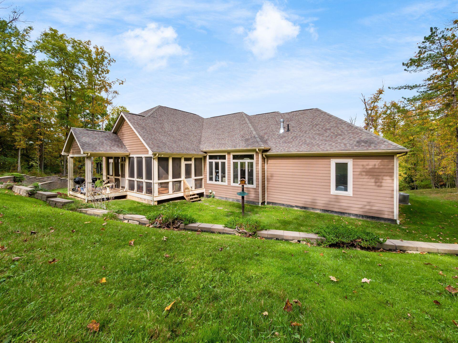 7601 Harriott Road Dublin, OH 43017 - Photo 32 of 41 Back View