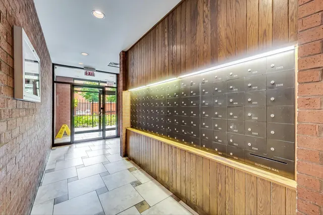 $415,000 | 901 South Plymouth Court, Unit 1606, Chicago, IL 60605