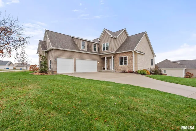 $539,900 | 27 Blackstone Circle, Le Claire, IA 52753
