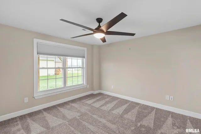 $539,900 | 27 Blackstone Circle, Le Claire, IA 52753