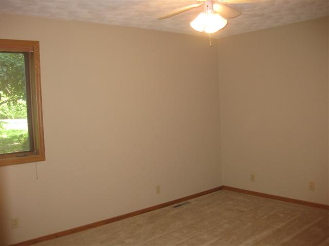 626 Highview Road East Peoria, IL 61611 - Photo 7 of 15 Gallery Image 7
