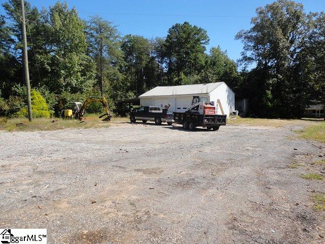 924 Johnson Road Easley, SC 29642 - Photo 6 of 26