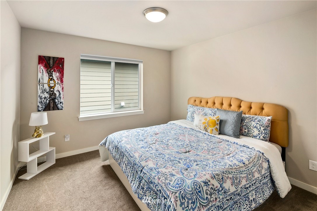 17507 Meridian Place West Bothell, WA 98012 - Photo 20 of 26 Gallery Image 20