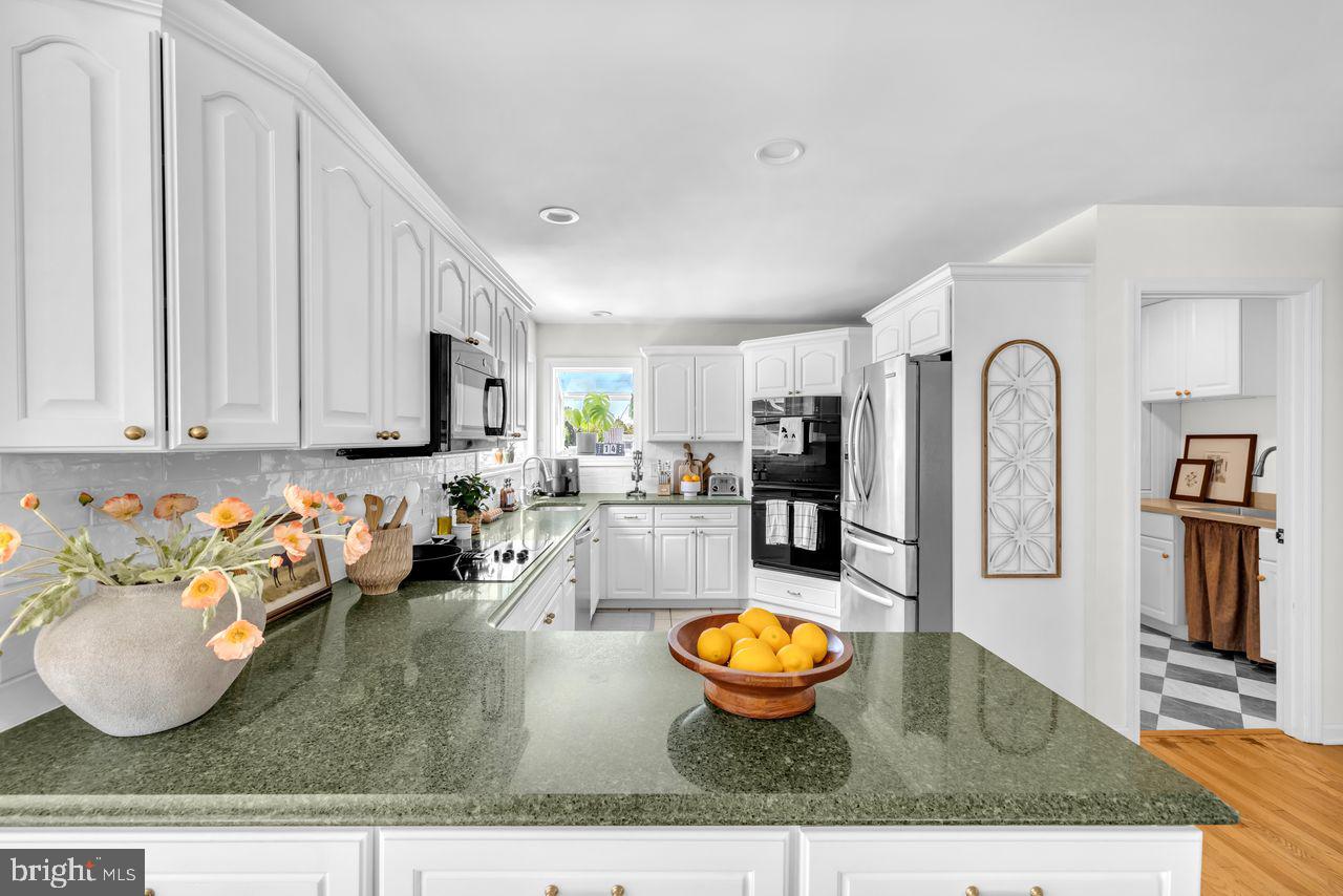 5616 Ryans Run Road East New Market, MD 21631 - Photo 20 of 57 Bright and inviting modern kitchen.