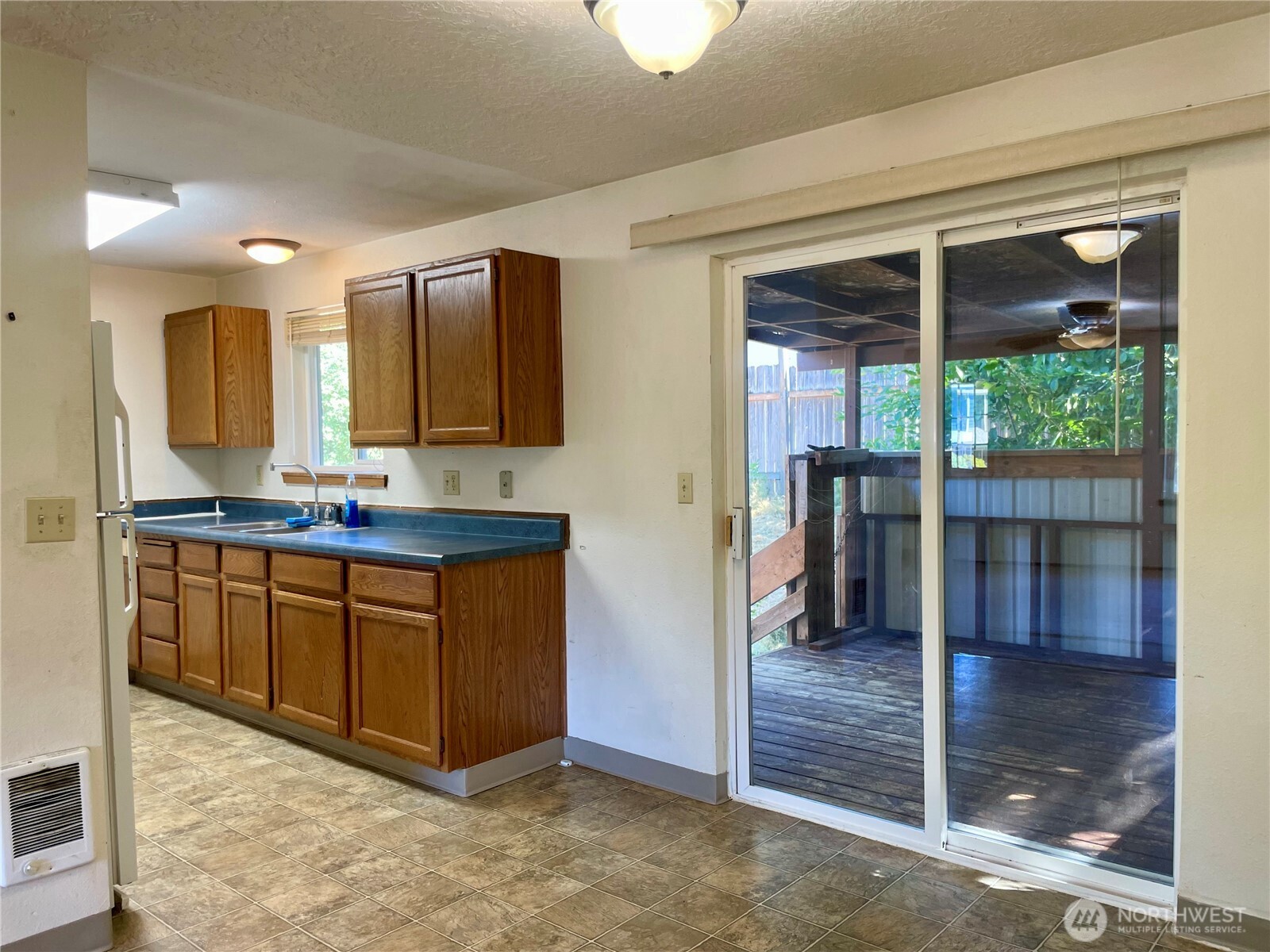 311 Cedar Court Winlock, WA 98596 - Photo 14 of 36