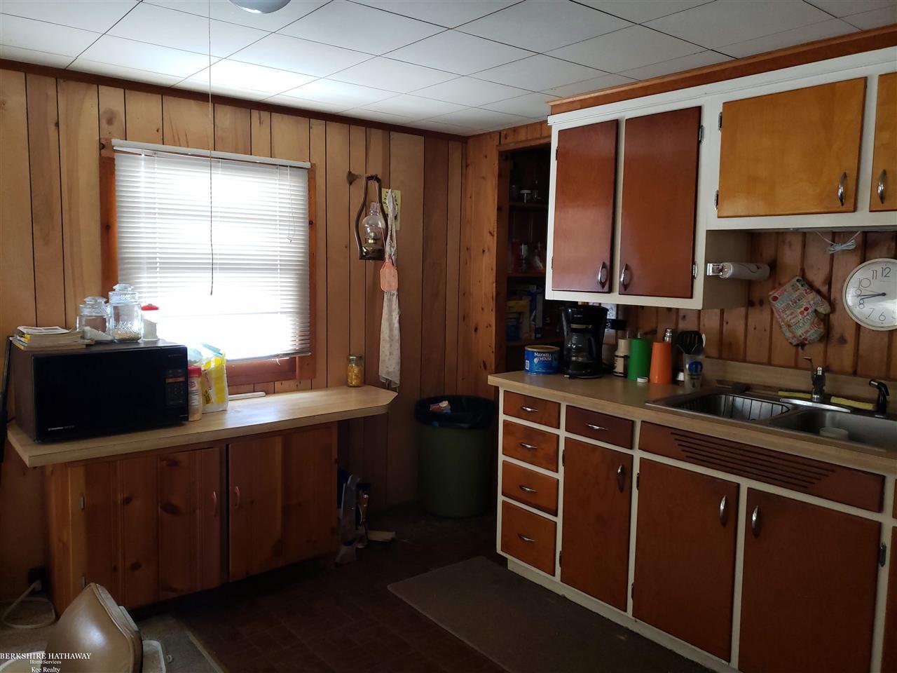 5160 Buttles Road Lewiston, MI 49756 - Photo 11 of 43 50026404-10.JPG