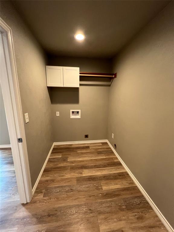 105 Oak Ridge Terrace Weatherford, TX 76086 - Photo 10 of 21 a view of a hallway with a hallway
