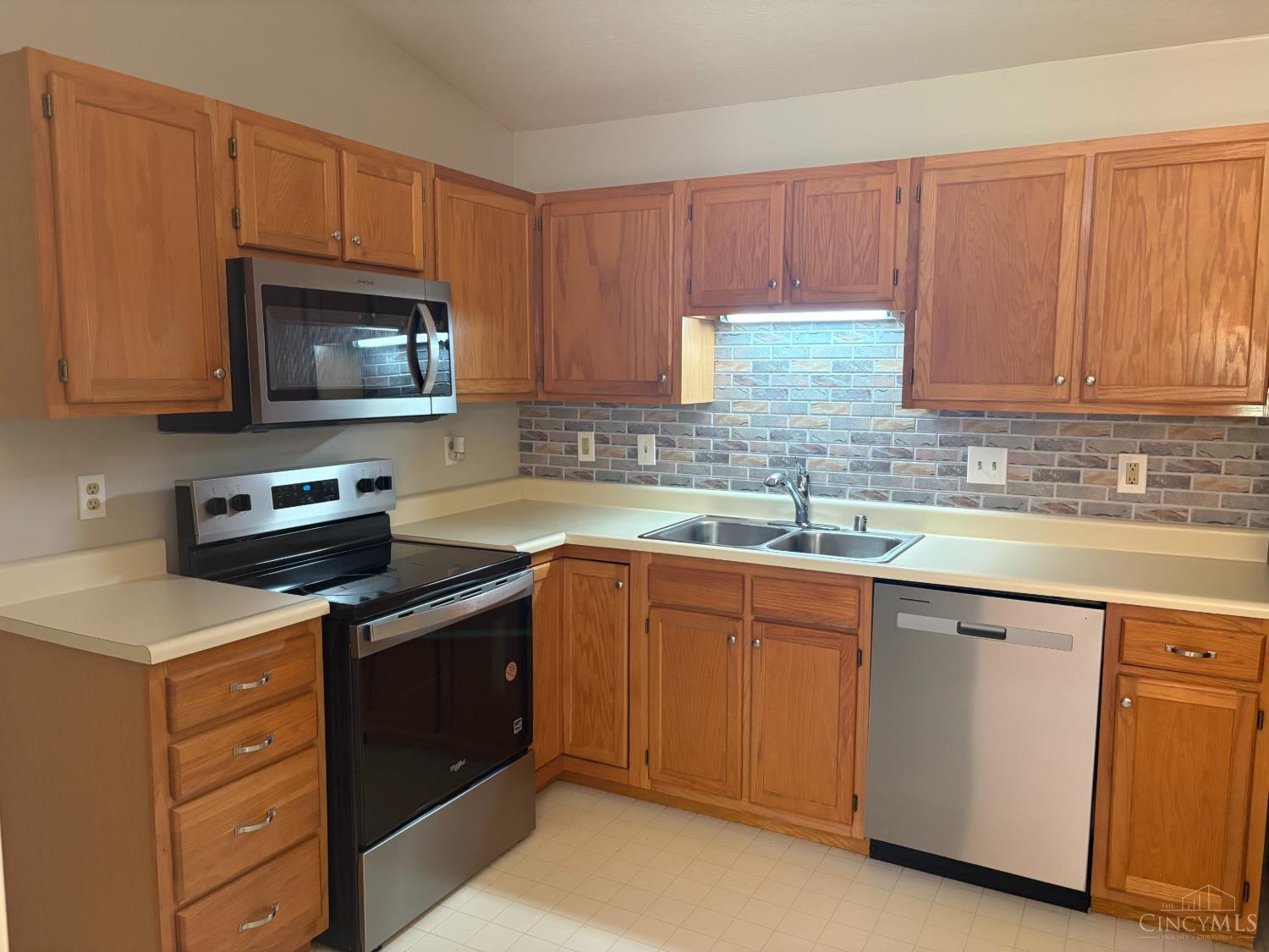3701 West Galbraith Road, Unit 52 Cincinnati, OH 45247 - Photo 8 of 15