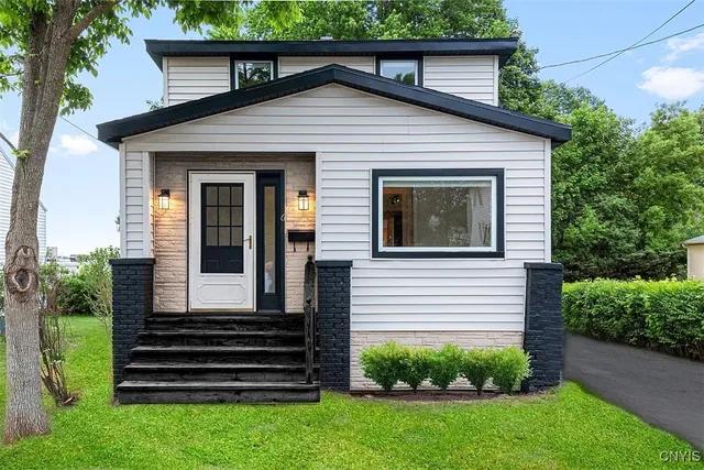 $2,500 | 6 Wilbur Road, New Hartford, NY 13413