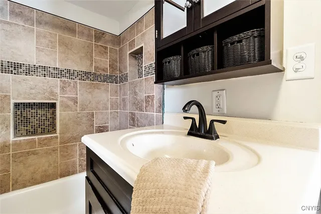 $2,750 | 6 Wilbur Road, New Hartford, NY 13413