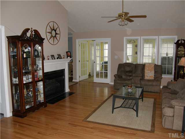 100 Raspberry Court Willow Spring, NC 27592 - Photo 10 of 21 Living Room