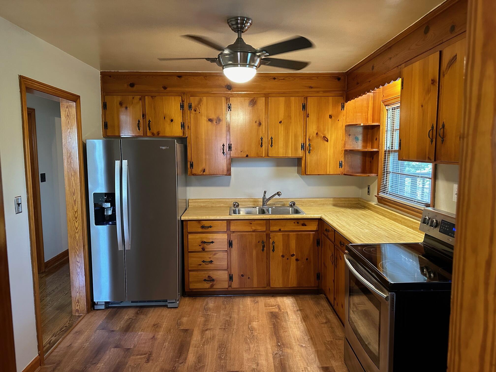 4403 Glenn Ridge Road Northwest Roanoke, VA 24017 - Photo 12 of 25 Kitchen